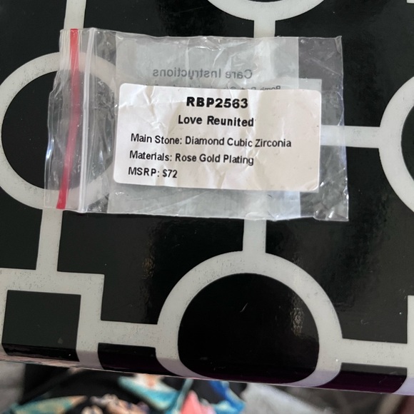 Love Reunited-Bomb Party ring. - Picture 3 of 3